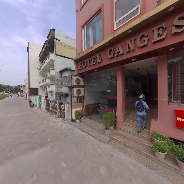 OYO 6976 Hotel Ganges Park