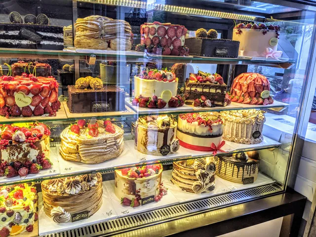 Dona bakeshop & Cafe