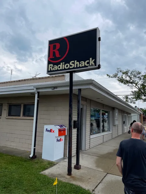 J & L Camera & Elect - RadioShack Dealer