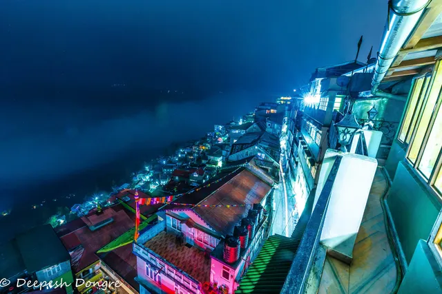 INDUS MOUNT ROYALE - 3 STAR HOTEL IN DARJEELING MALL