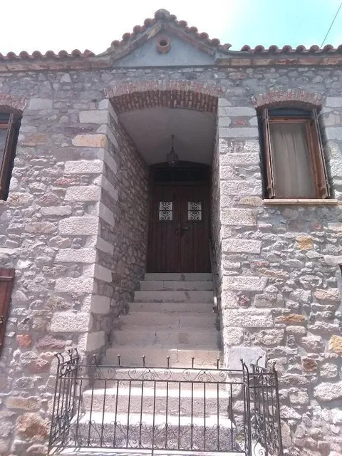 Villa Notia-Traditional house