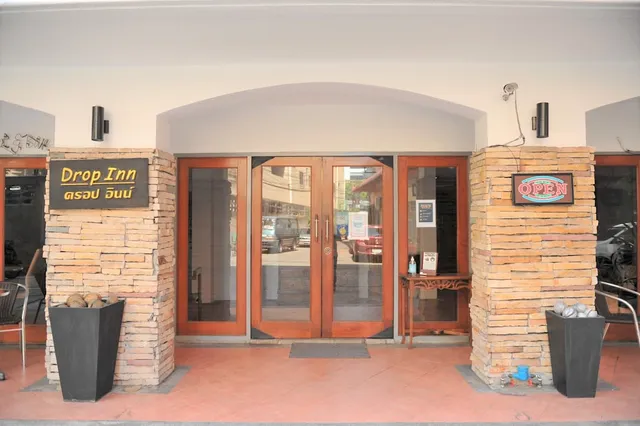 Drop Inn Hotel