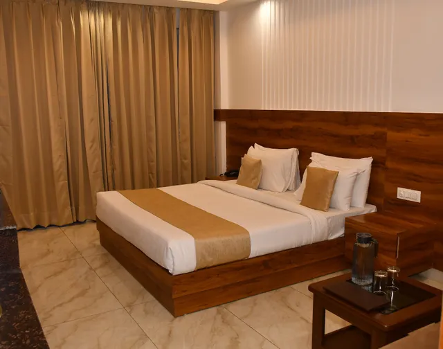 The DABS Hotel - Katra "Rest, Reflect, and Rejuvenate in the Heart of Katra"