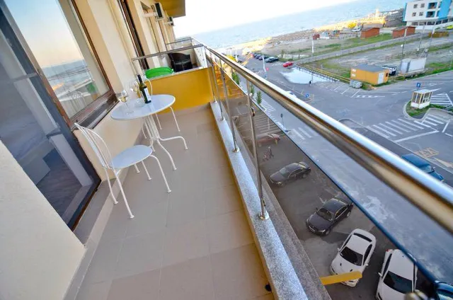 Summerland Happy Blue