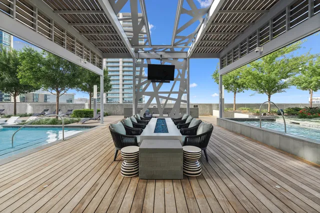 LVL 29 at Legacy West