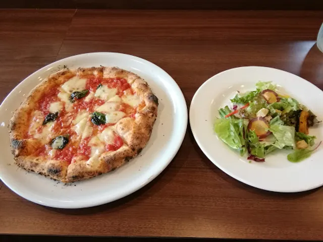 PIZZERIA Lucci Iwamizawa