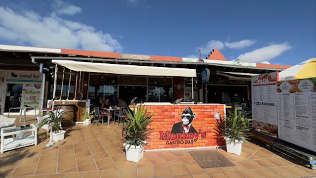Monkey’s Gastro Bar
