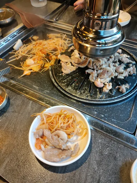 차콜그릴 하늘도시점