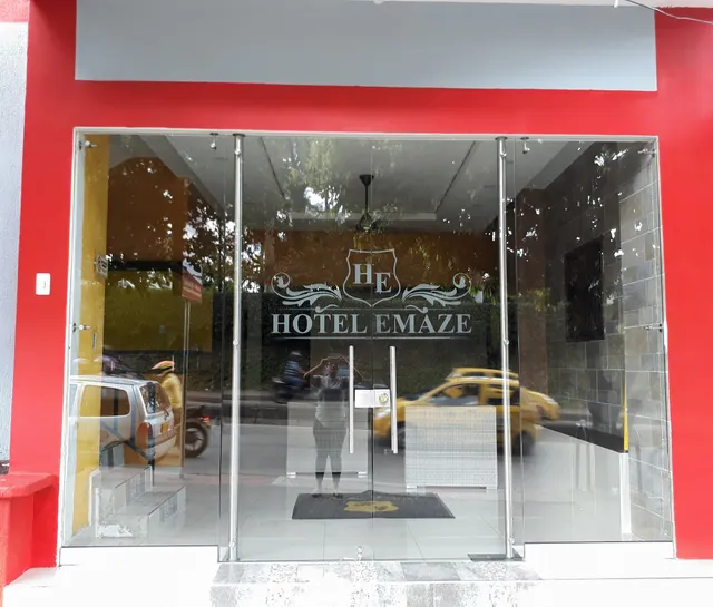 Hotel Emaze