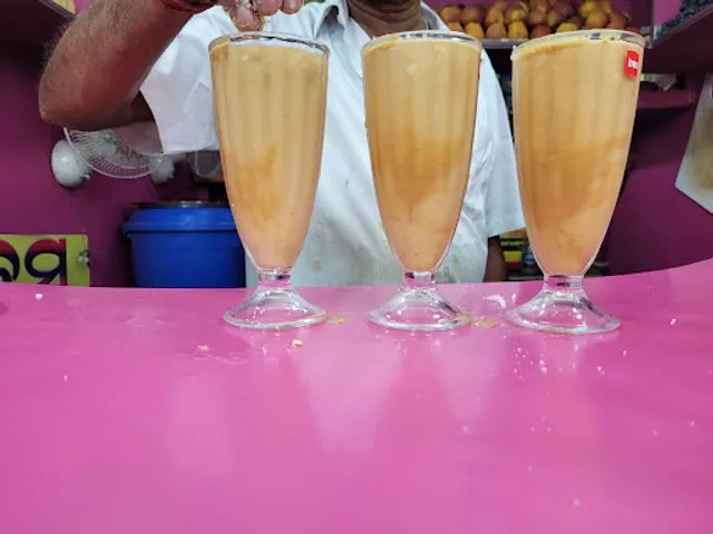 Papu Juice & Lassi Parlour