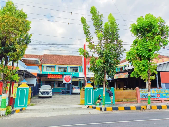 YUTAKA INN Stasiun Kota Madiun