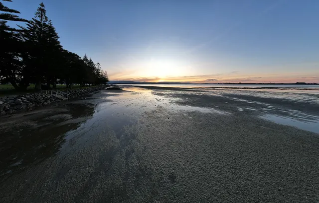Otūmoetai Beach