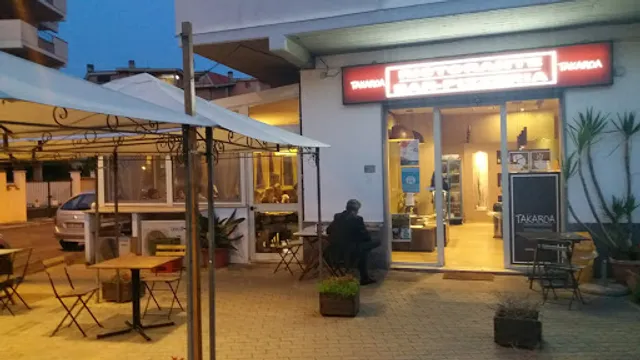 Bar Pizzeria Takaroa