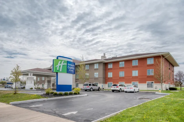 Holiday Inn Express & Suites Greenville by IHG
