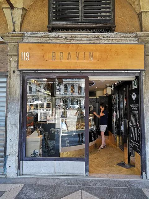 Bravin Renato & C. S.A.S.