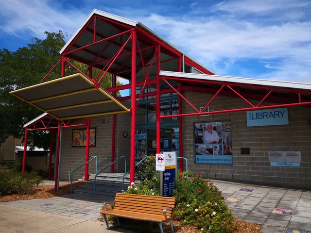 Mornington Peninsula Libraries - Hastings Library