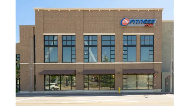 24 Hour Fitness