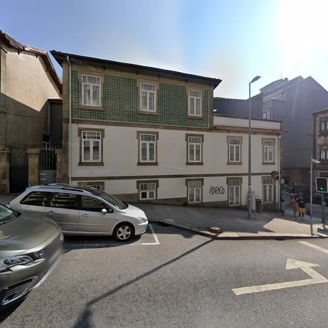 Sunday - Alda's Vintage Apartments