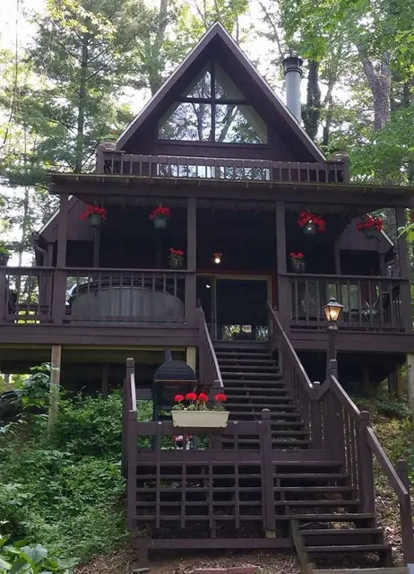 Hocking Hills Scenic Retreats - Dockside Cottage