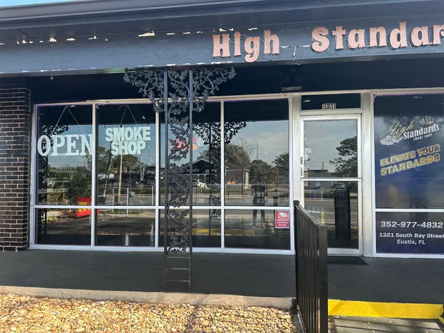 HIGH STANDARDS SMOKE SHOP