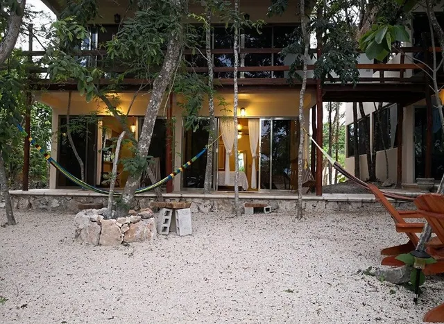 IGUANA RANA HOTEL