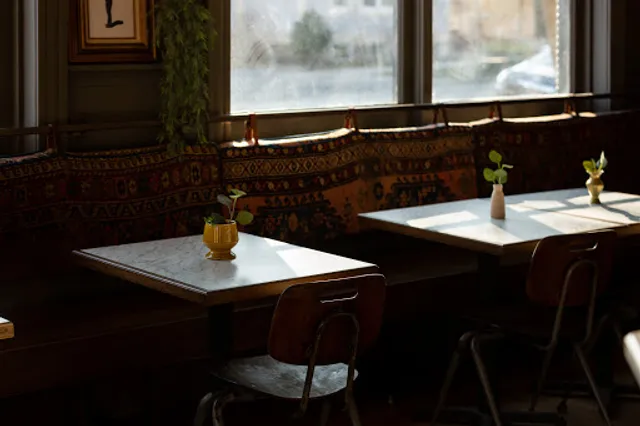 Uncle Wolfie's Breakfast Tavern