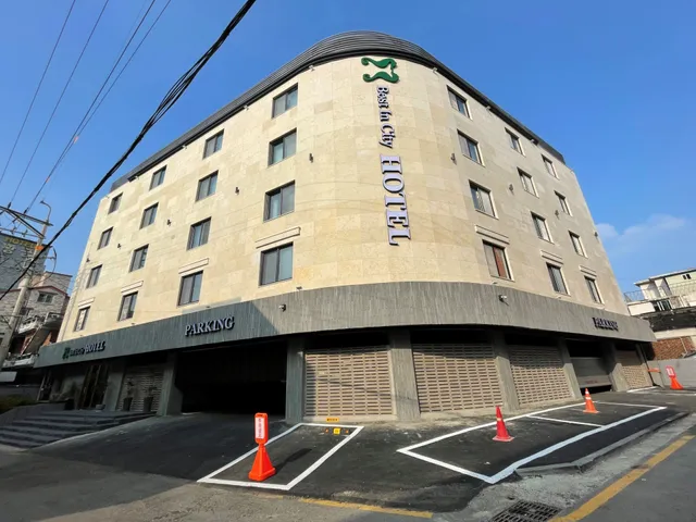 Best In City Hotel