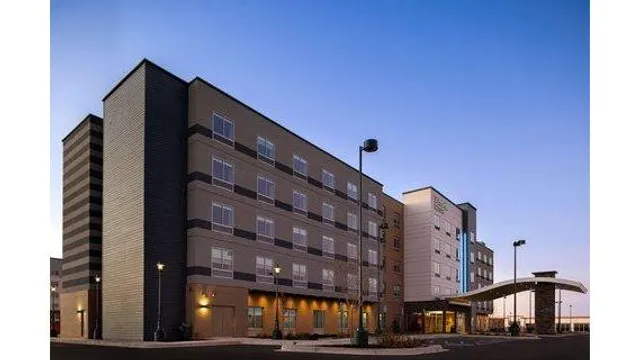 Fairfield by Marriott Inn & Suites Denver Airport at Gateway Park