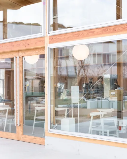 もしもし書店 cafe&books