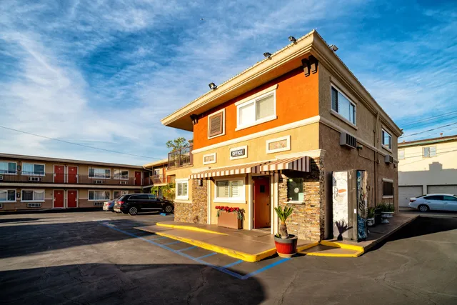 Friendly Hills Inn Whittier