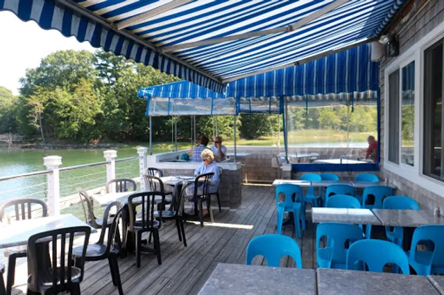 BG's Boat House Restaurant & Marina