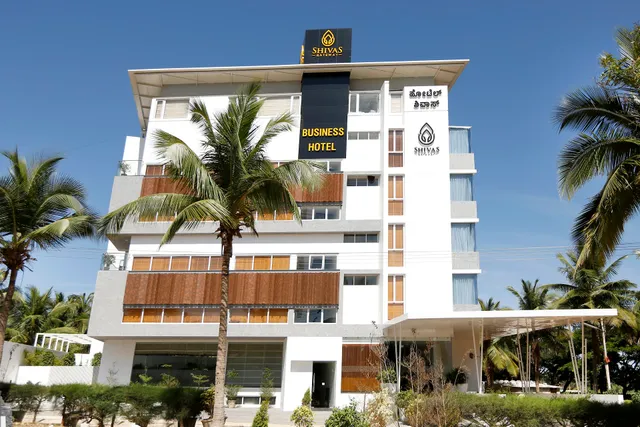 Shivas Gateway Hotel