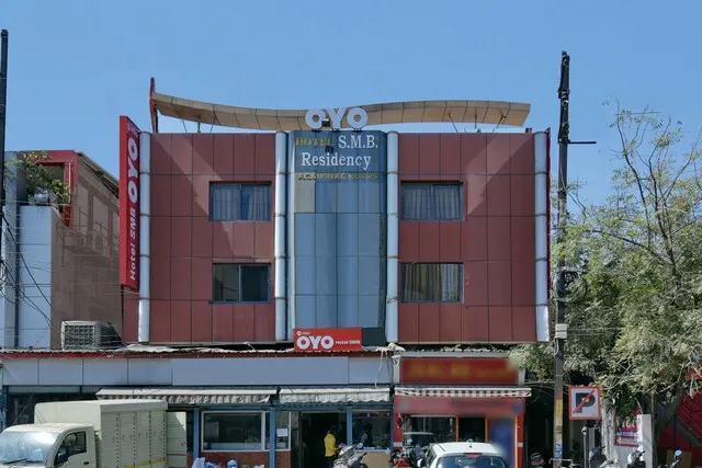 OYO Hotel 7551 Smb Residency