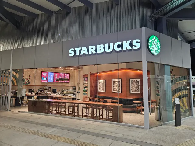 Starbucks Tapo Puerta Oriente