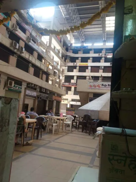 Varad Tea And Snacks Centre