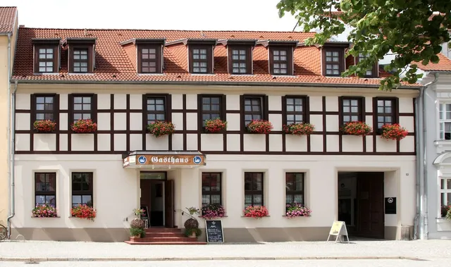 "Hotel zum Schwan" in Beeskow
