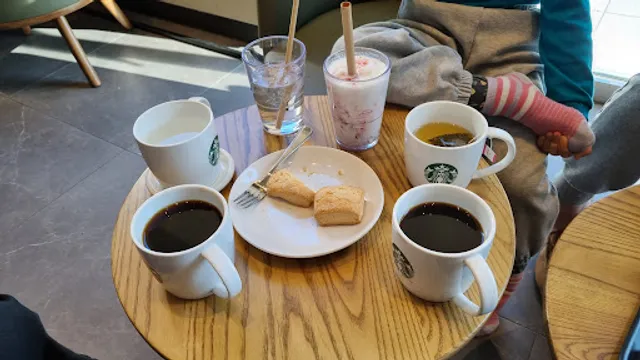 스타벅스 강서우장산점