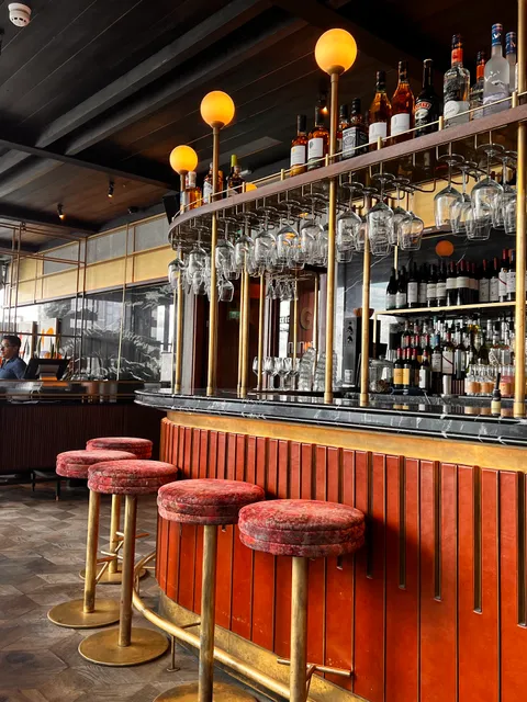 Ryleigh's Rooftop Steakhouse