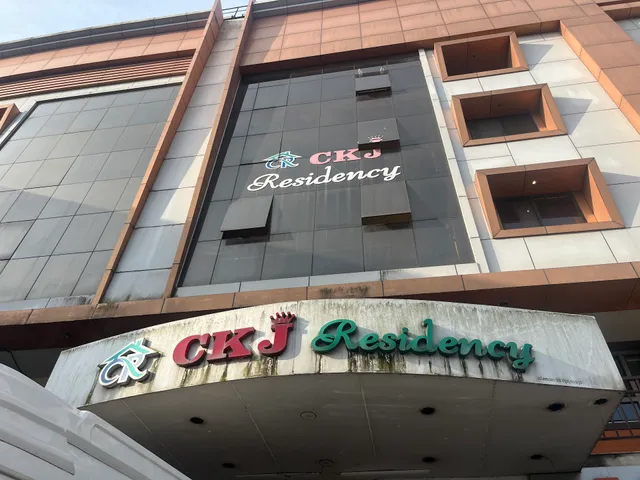 OYO 49506 Ckj Residency