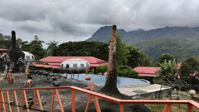 UFO PARK and CAPSULE