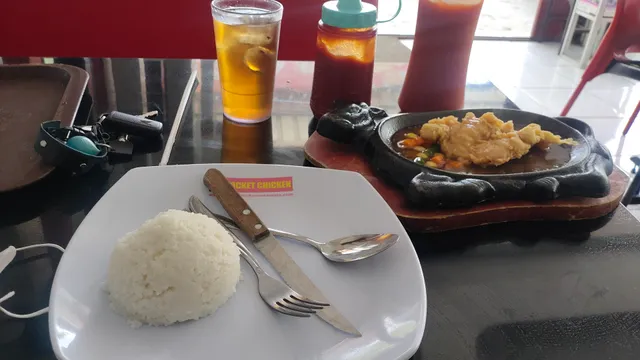 ROCKET CHICKEN RAWASARI BANJARMASIN
