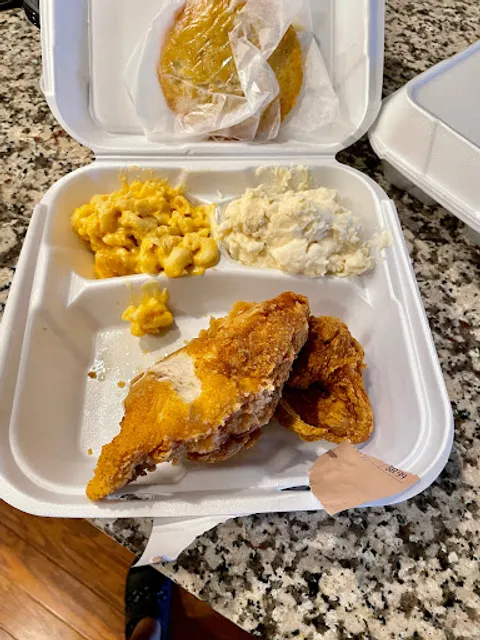 Lowes Foods' Chicken Kitchen