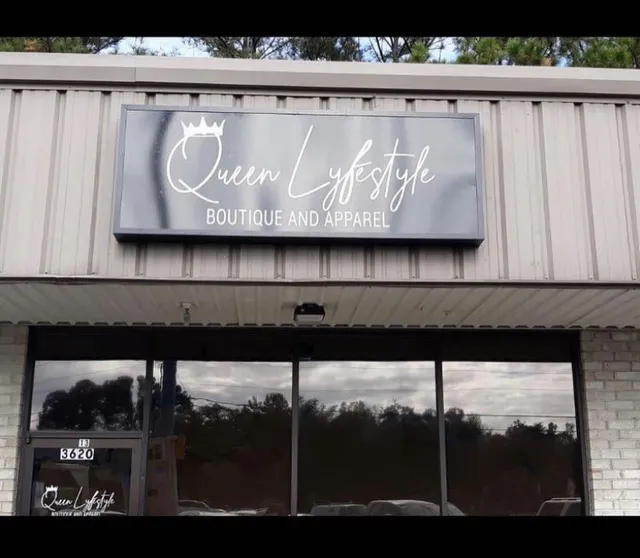 Queen Lyfestyle boutique and apparel llc