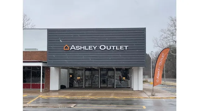 Ashley Outlet