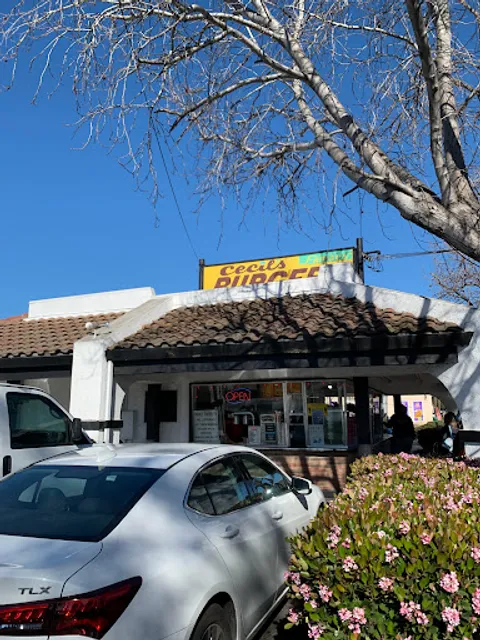 Cecil's Famous Burgers