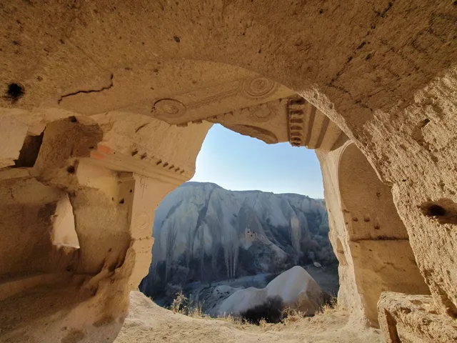 Balkan deresi churches