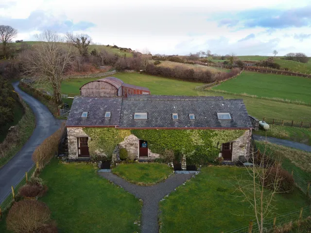 Penrhyddion Pella. Holiday Cottages.