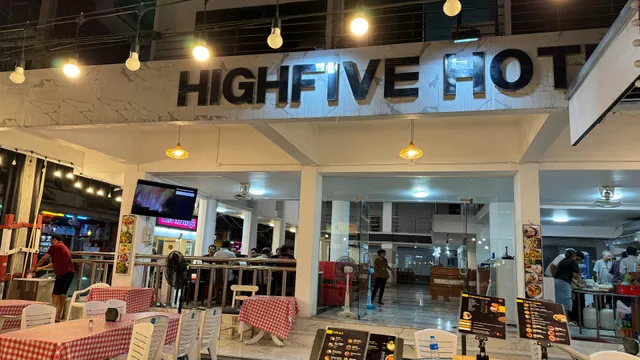 Highfive Hotel（嗨丰酒店）
