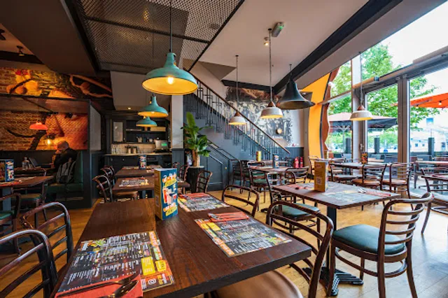 Banana Tree O2 Arena