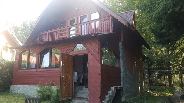 Casuta Paterau Cheia